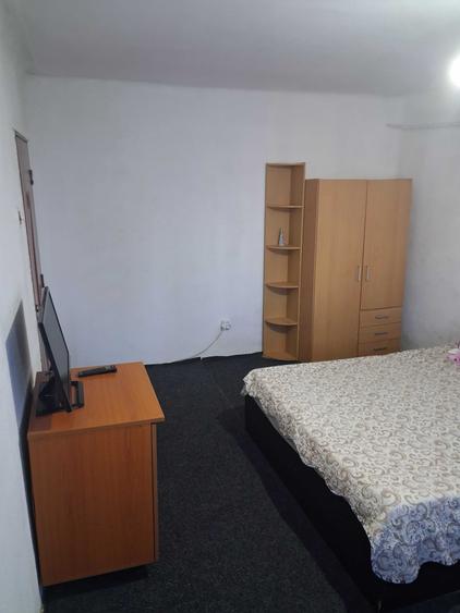 Garsonieră decomandată în Rovine