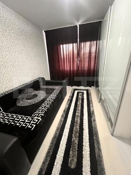 Apartament cu 4 camere decomandat, mobilat în Central