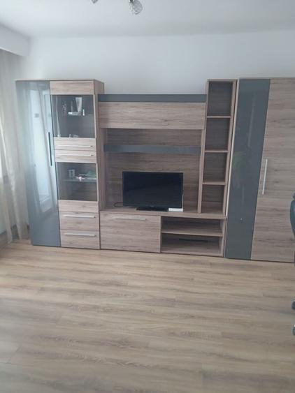 Apartament cu 2 camere decomandat în Exterior Vest