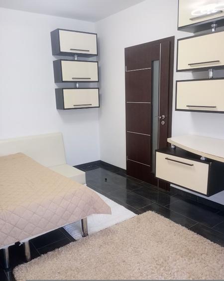 Apartament cu 2 camere semidecomandat în Giroc