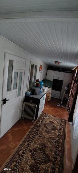Casă cu 4 camere în Cucorăni