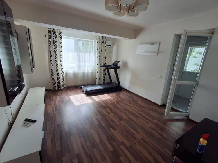 Apartament cu 2 camere decomandat, mobilat în Berceni