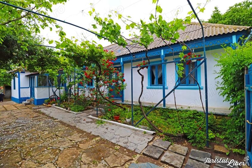 Casă cu 3 camere cu Teren 1051 Mp în Jurilovca