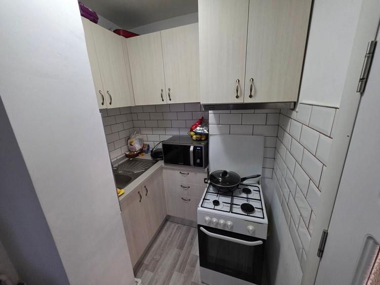 Garsonieră decomandată în Central