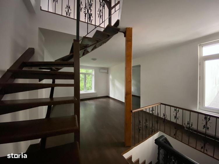 Apartament cu 4 camere în Ultracentral
