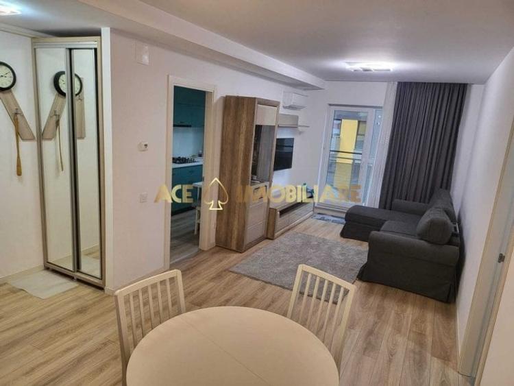 Apartament cu 2 camere decomandat, mobilat în Costin Georgian