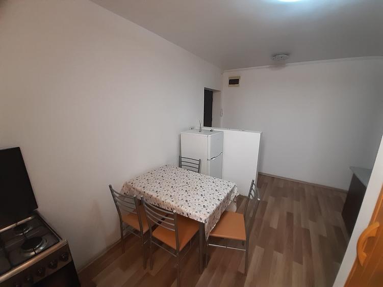 Apartament cu 2 camere decomandat, mobilat în Simion Bărnuțiu