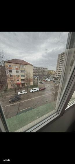 Apartament cu 2 camere decomandat în Exterior Vest