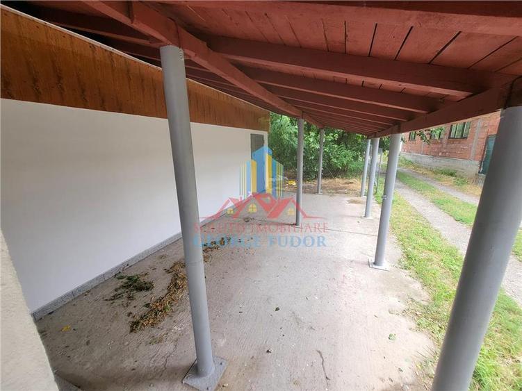 Casă individuală cu 3 camere cu Canalizare în Central