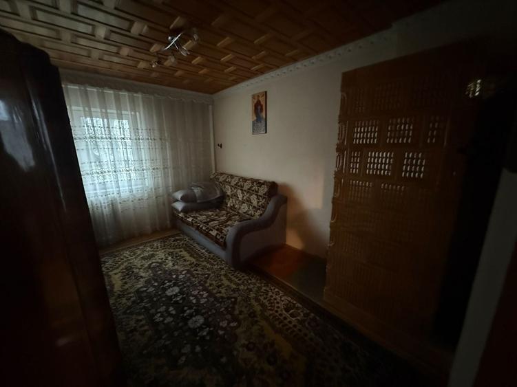 Casă individuală cu 4 camere cu Teren 832 Mp în Central