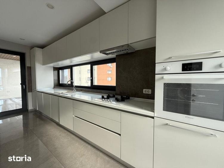 Apartament cu 3 camere în Berceni