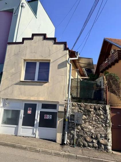 Spațiu comercial, de 20 mp, în Central