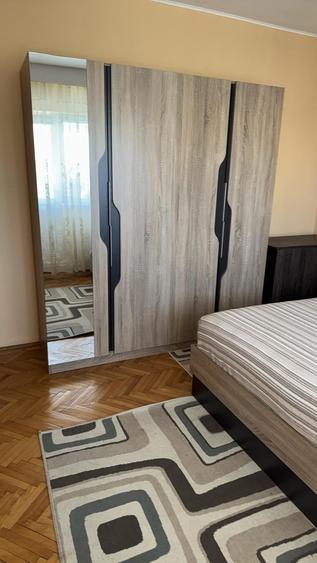 Apartament cu 3 camere decomandat în Inel II