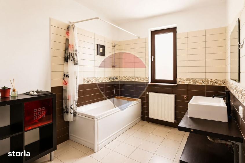 Casă cu 4 camere în Gulia