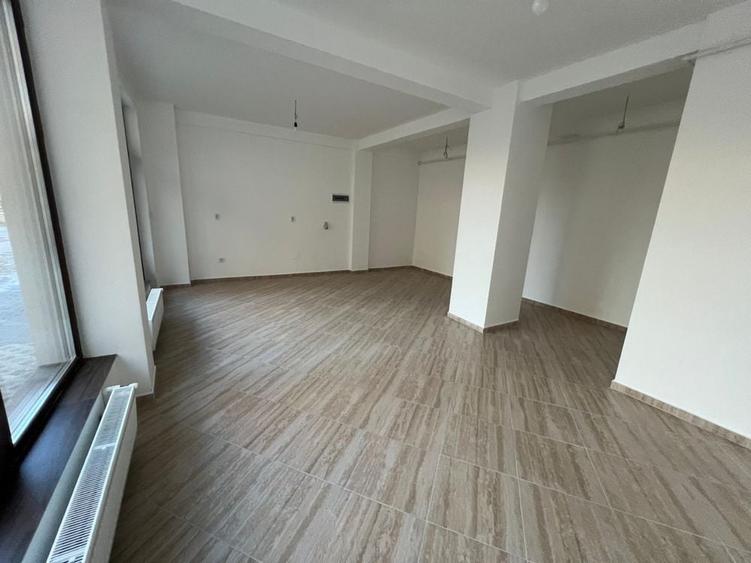 Spațiu comercial, de 38 mp, în Central