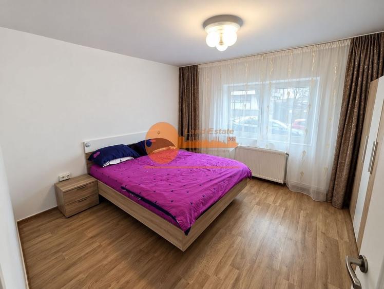 Apartament cu 3 camere decomandat, mobilat în Păcii