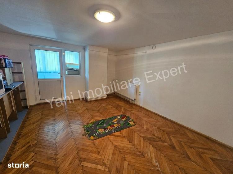 Casă cu 4 camere cu Teren 1340 Mp în Curtea de Argeș