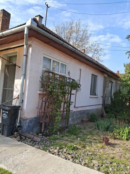 Casă cu 2 camere în Central