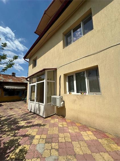 Casă cu 2 camere cu Teren 200 Mp în Central
