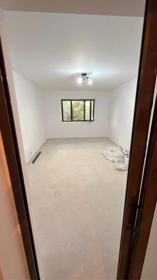 Apartament cu 2 camere decomandat în Snagov
