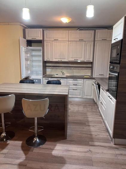 Apartament cu 3 camere semidecomandat, mobilat în Terezian