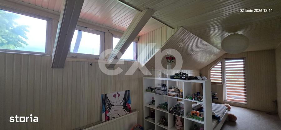 Casă cu 8 camere cu Teren 577 Mp în Aninoasa