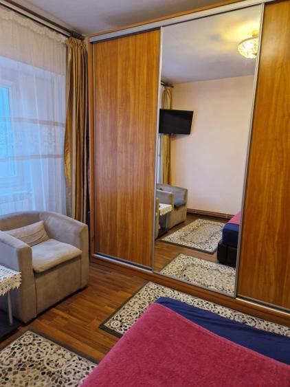 Apartament cu 2 camere decomandat, mobilat în Capitol