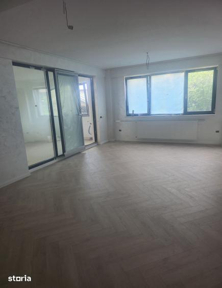 Apartament cu 3 camere în Calea București