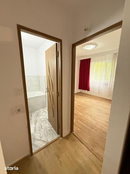 Apartament cu 3 camere decomandat în Mioriței