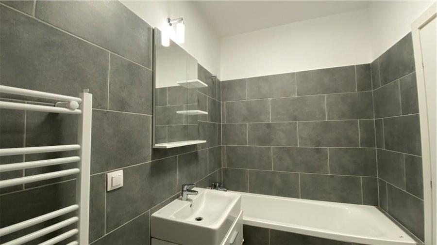 Apartament cu 2 camere decomandat, mobilat în Chitila