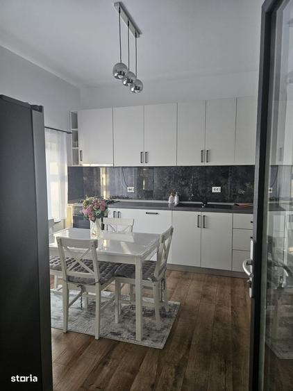 Casă cu 4 camere în Central