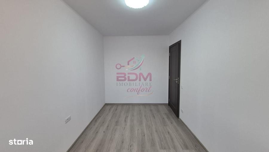 Apartament cu 3 camere semidecomandat în Micro 1