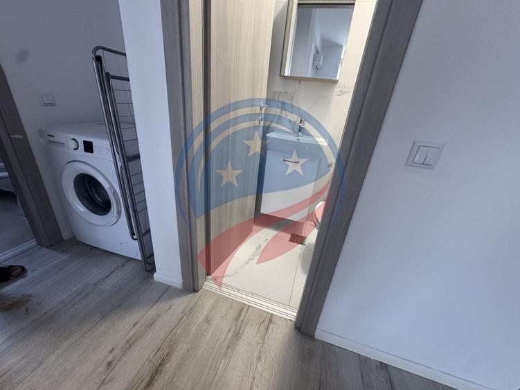Apartament cu 3 camere semidecomandat, mobilat în Central