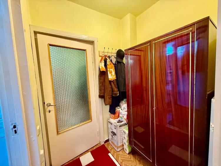 Apartament cu 2 camere semidecomandat în Zamfirescu