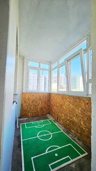 Apartament cu 3 camere decomandat în Dristor