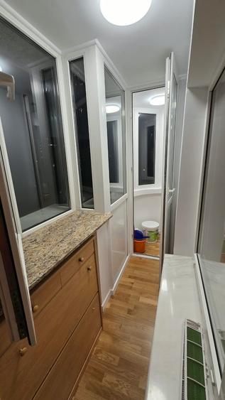 Apartament cu 2 camere decomandat în P-ța Victoriei
