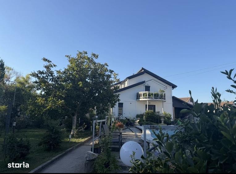 Casă cu 4 camere în Exterior Vest