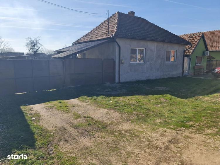 Casa de Vanzare in Rapsig, Renovata! 64km de Jud. Arad, Pe Principala! - 13