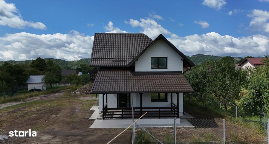 Casă cu 4 camere cu Teren 575 Mp în Brebu