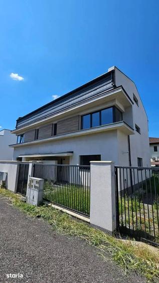 Casă cu 5 camere cu Teren 309.98 Mp în 13 Septembrie