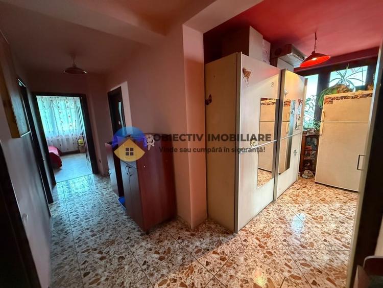 Casă individuală cu 5 camere cu Canalizare în Săvinești