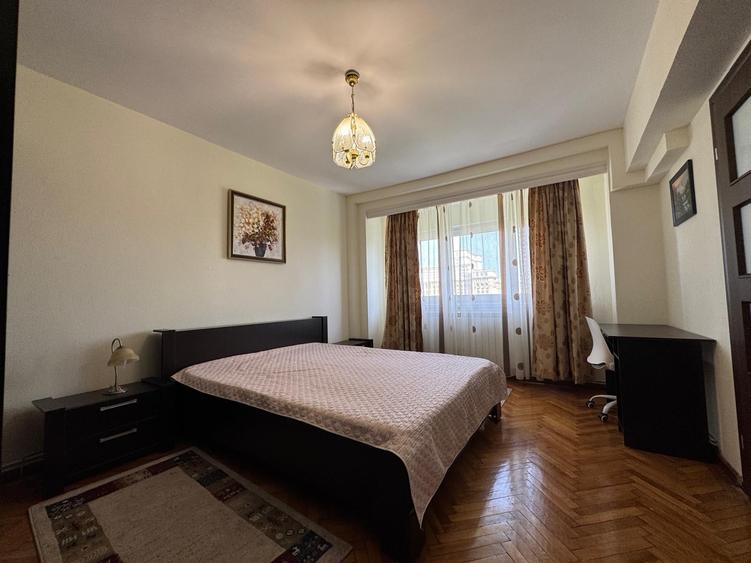 Apartament cu 3 camere decomandat, mobilat în Unirii