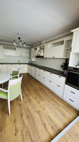 Apartament cu 3 camere decomandat în Aradul Nou
