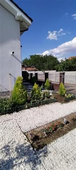 Duplex cu 3 camere cu Teren 300 Mp în Exterior Vest