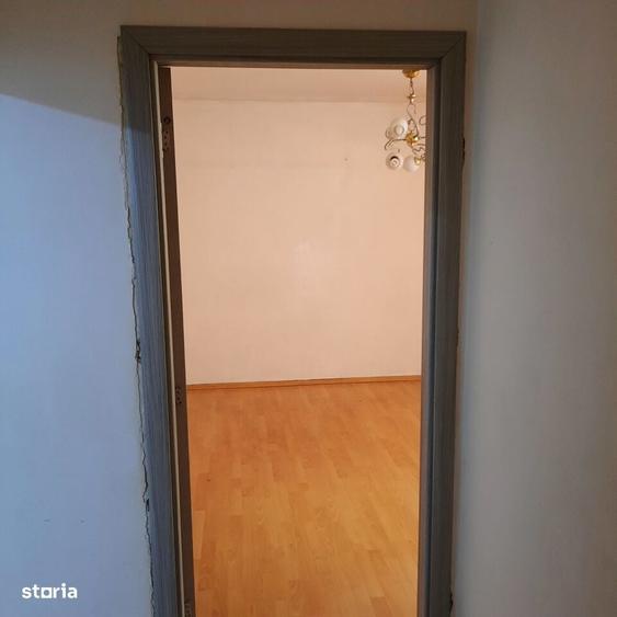 Apartament cu 4 camere în Militari
