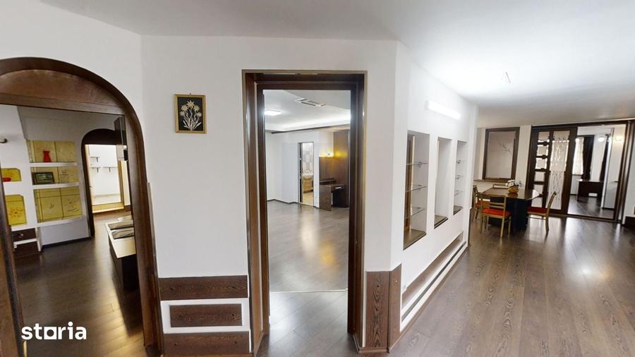 Apartament cu 5 camere decomandat în Grivița