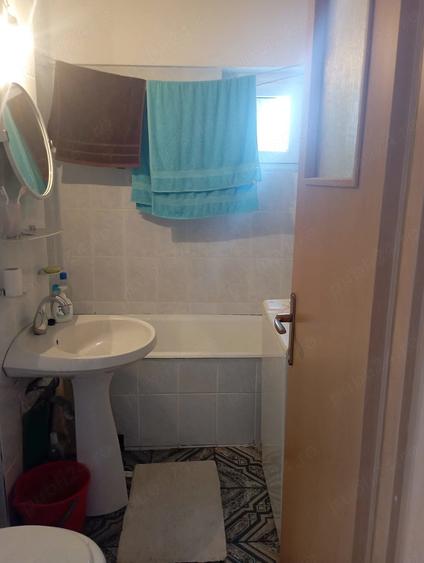 Apartament cu 3 camere decomandat în Dorobanți
