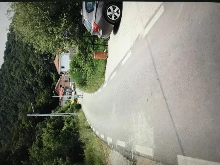 Teren de 3000 mp, în Dubova