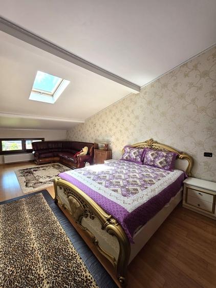 Casă cu 6 camere cu Teren 235 Mp în Rahova