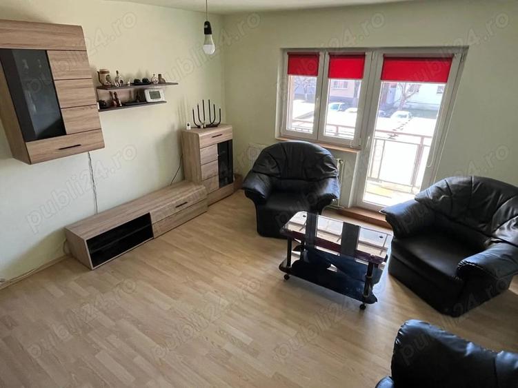 Apartament cu 4 camere decomandat în Central